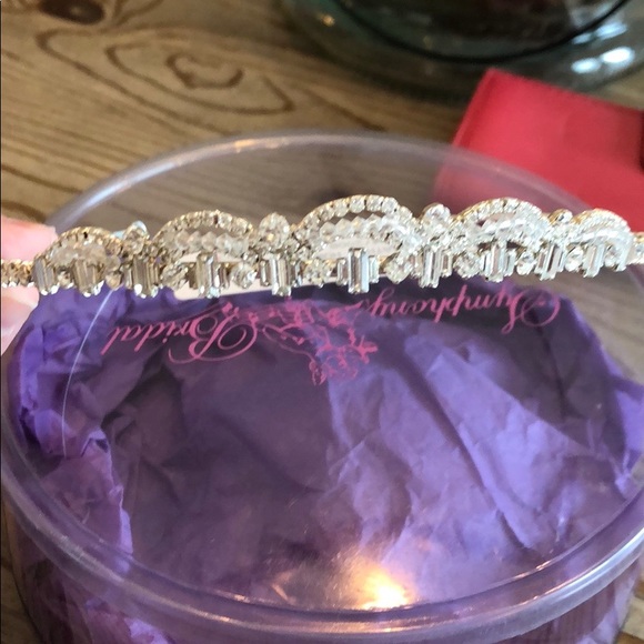 Bridal headpiece